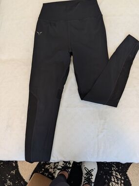 Squat Wolf Women's Black High-Waist Performance Leggings